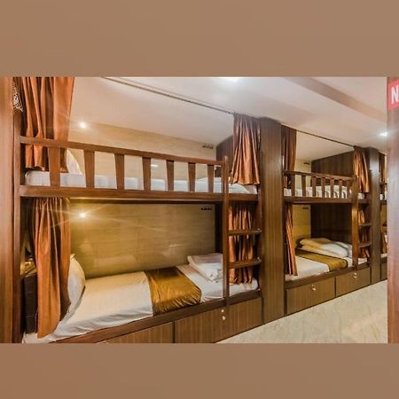 מומביי Awesome Dormitory Male Only מראה חיצוני תמונה