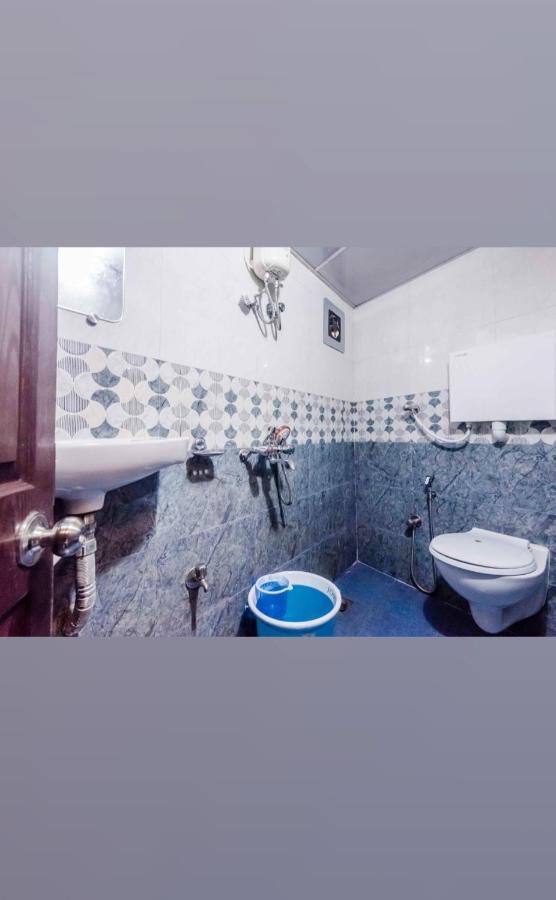 מומביי Awesome Dormitory Male Only מראה חיצוני תמונה