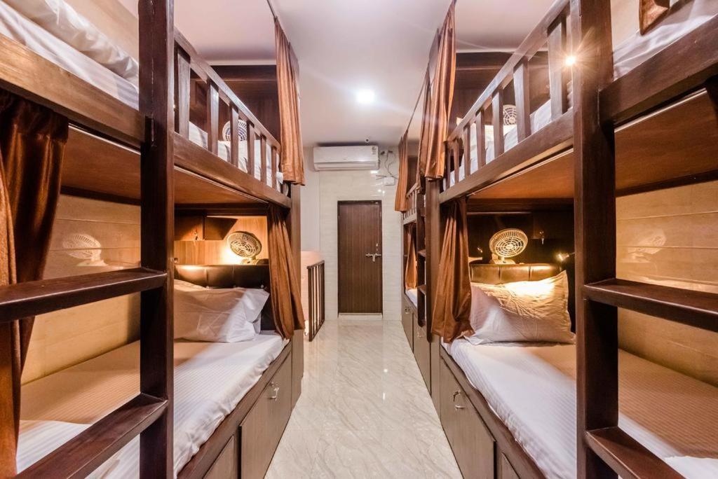 מומביי Awesome Dormitory Male Only מראה חיצוני תמונה