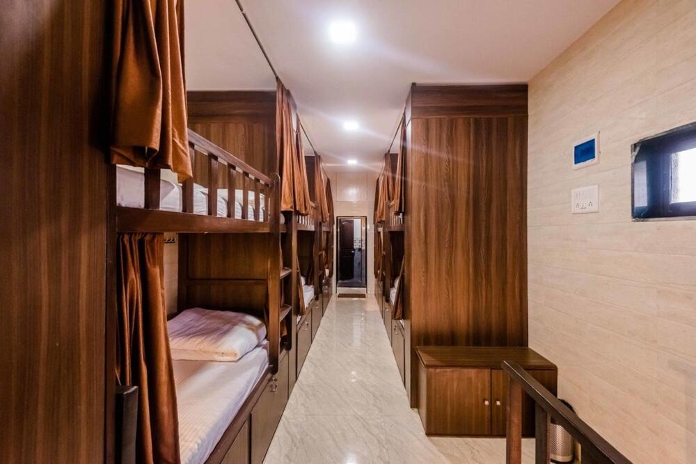 מומביי Awesome Dormitory Male Only מראה חיצוני תמונה